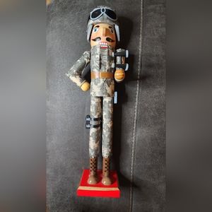 Military Nutcracker 🪖
